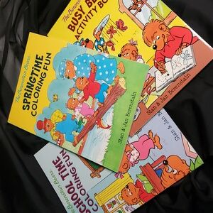 The‎ Berenstain Bears Coloring and Activity Book Set